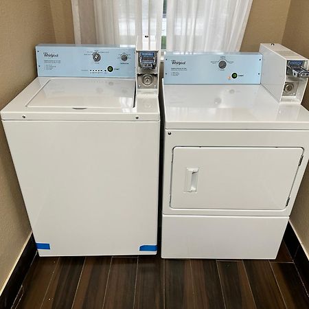 Comfort Inn Rockford Near Casino District Екстер'єр фото