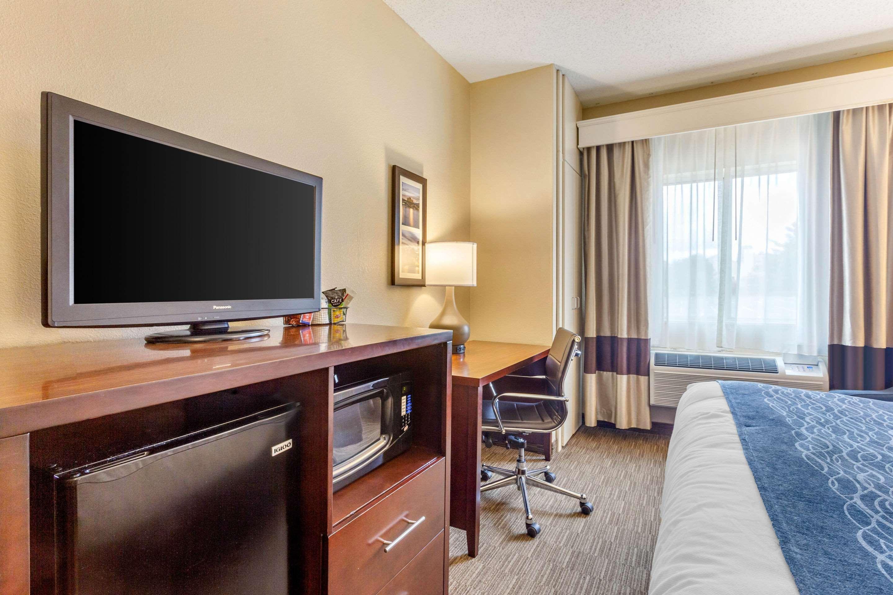 Comfort Inn Rockford Near Casino District Екстер'єр фото