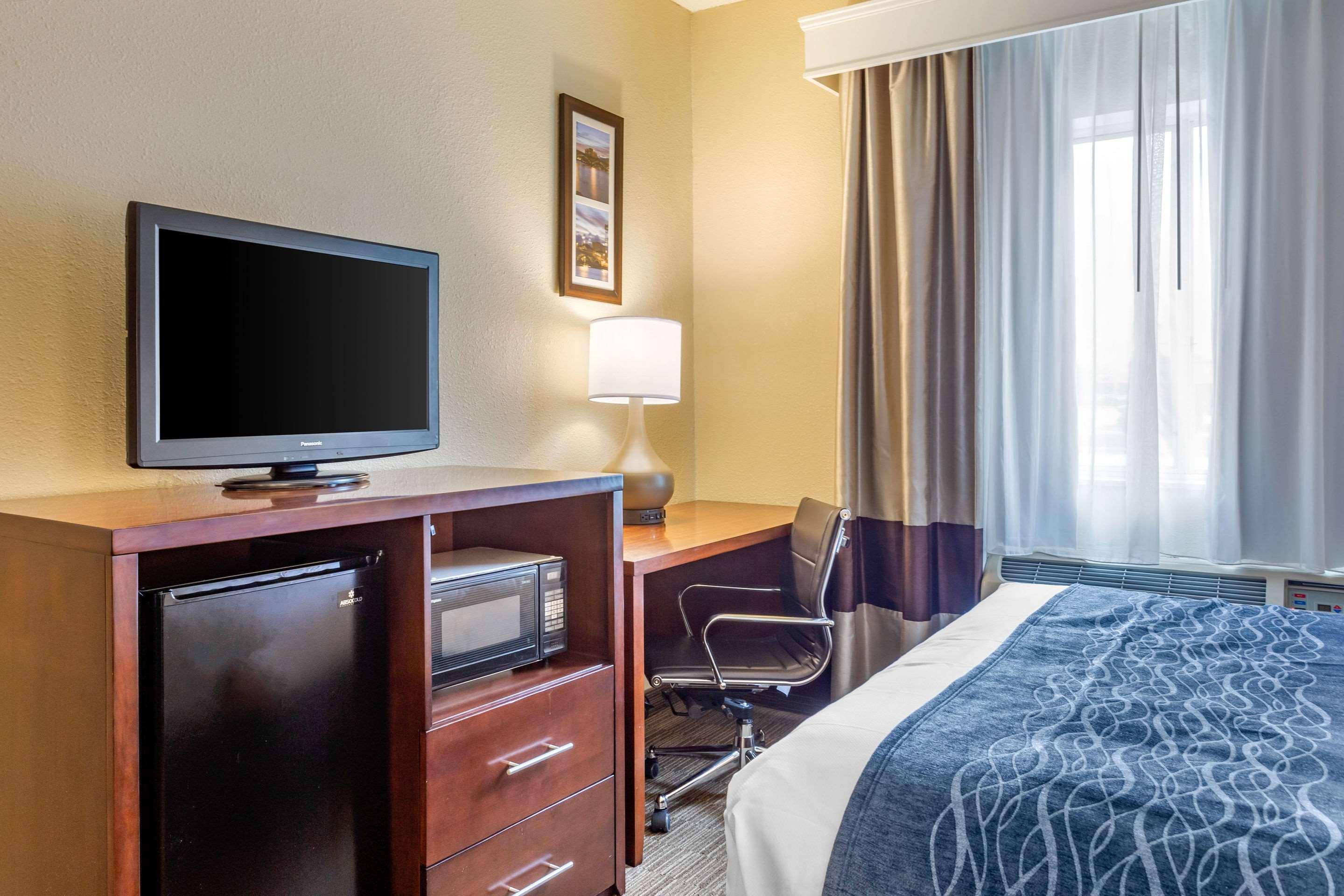 Comfort Inn Rockford Near Casino District Екстер'єр фото