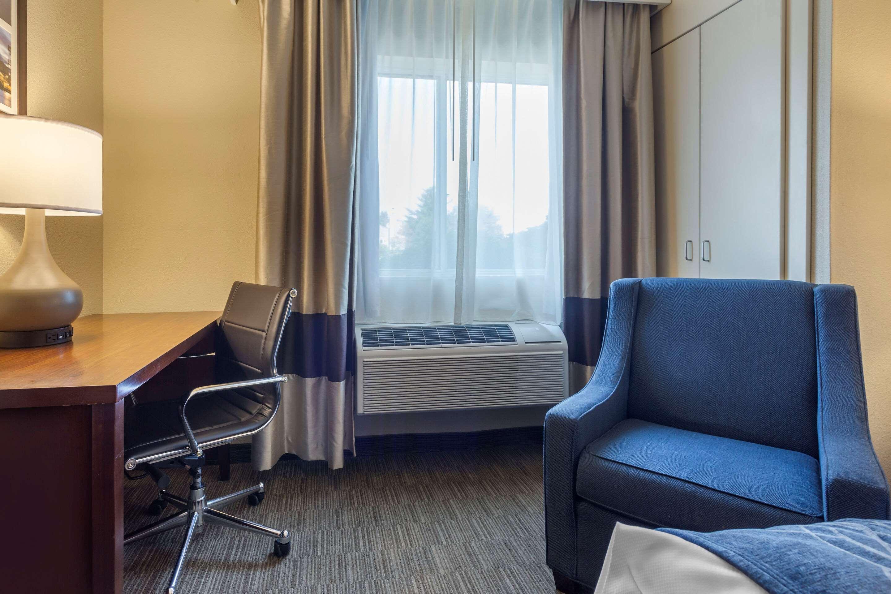 Comfort Inn Rockford Near Casino District Екстер'єр фото