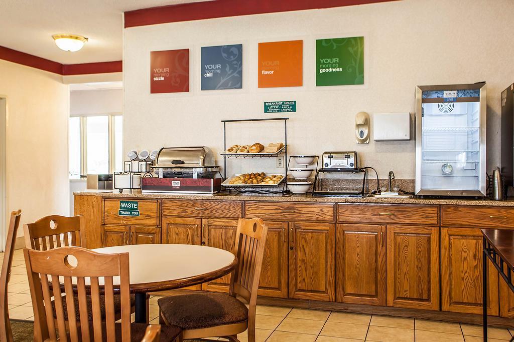 Comfort Inn Rockford Near Casino District Екстер'єр фото