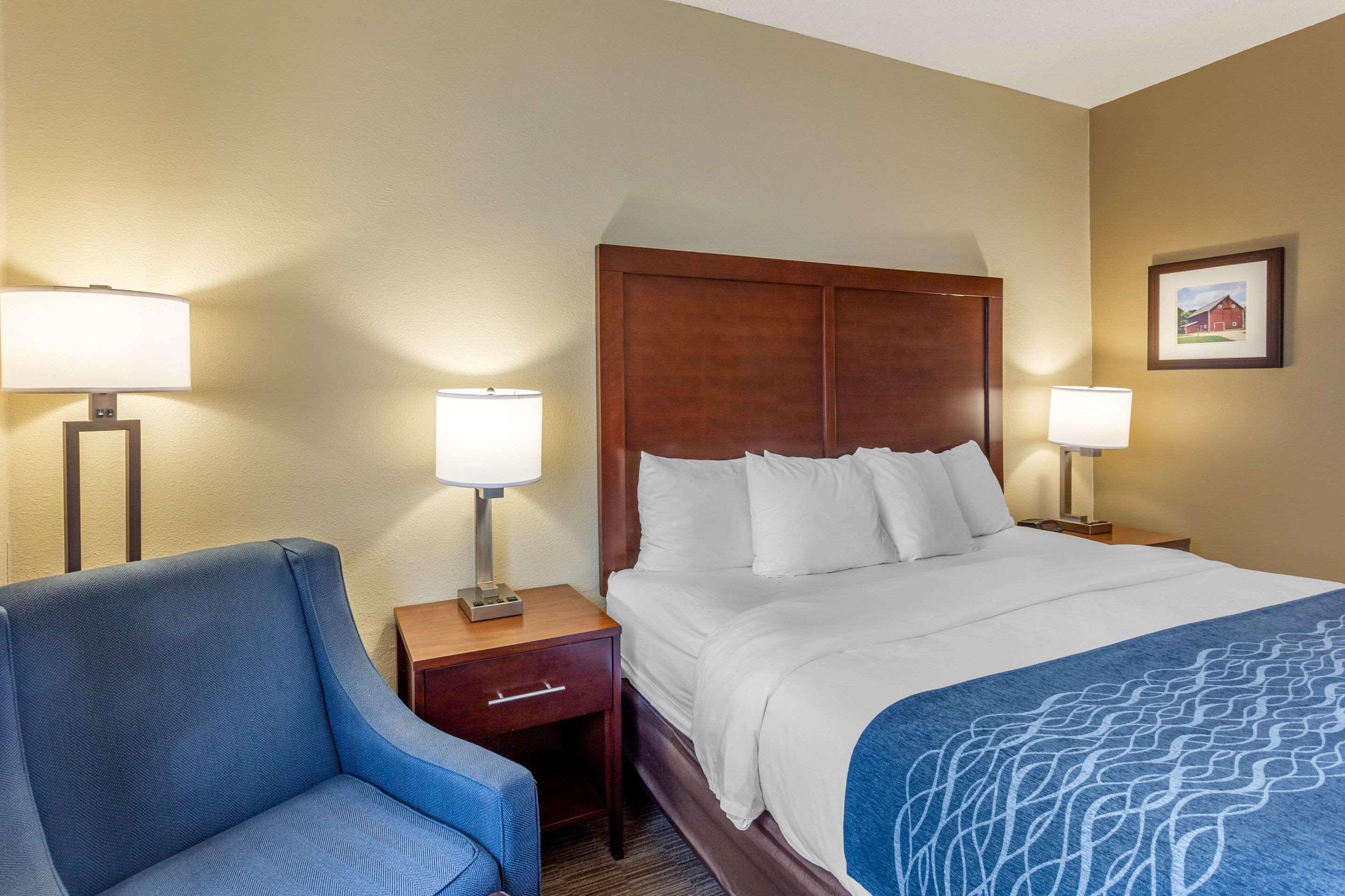 Comfort Inn Rockford Near Casino District Екстер'єр фото