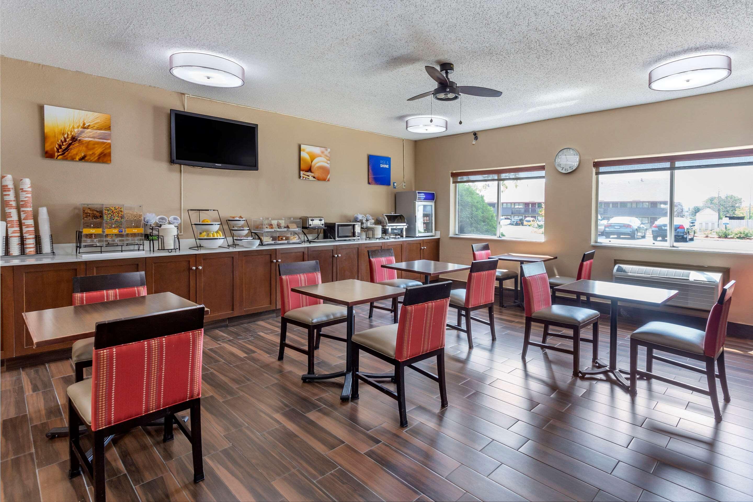 Comfort Inn Rockford Near Casino District Екстер'єр фото