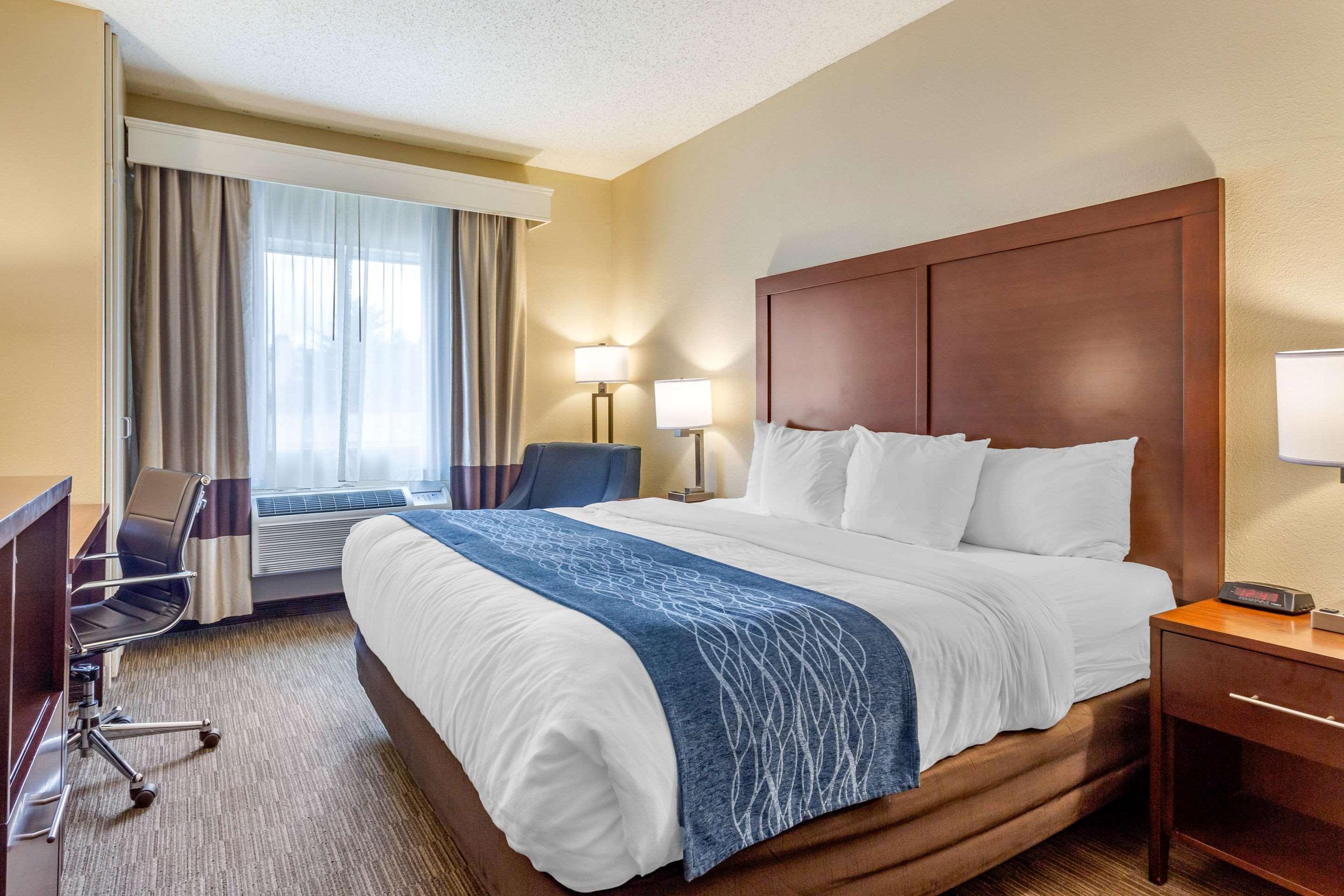 Comfort Inn Rockford Near Casino District Екстер'єр фото
