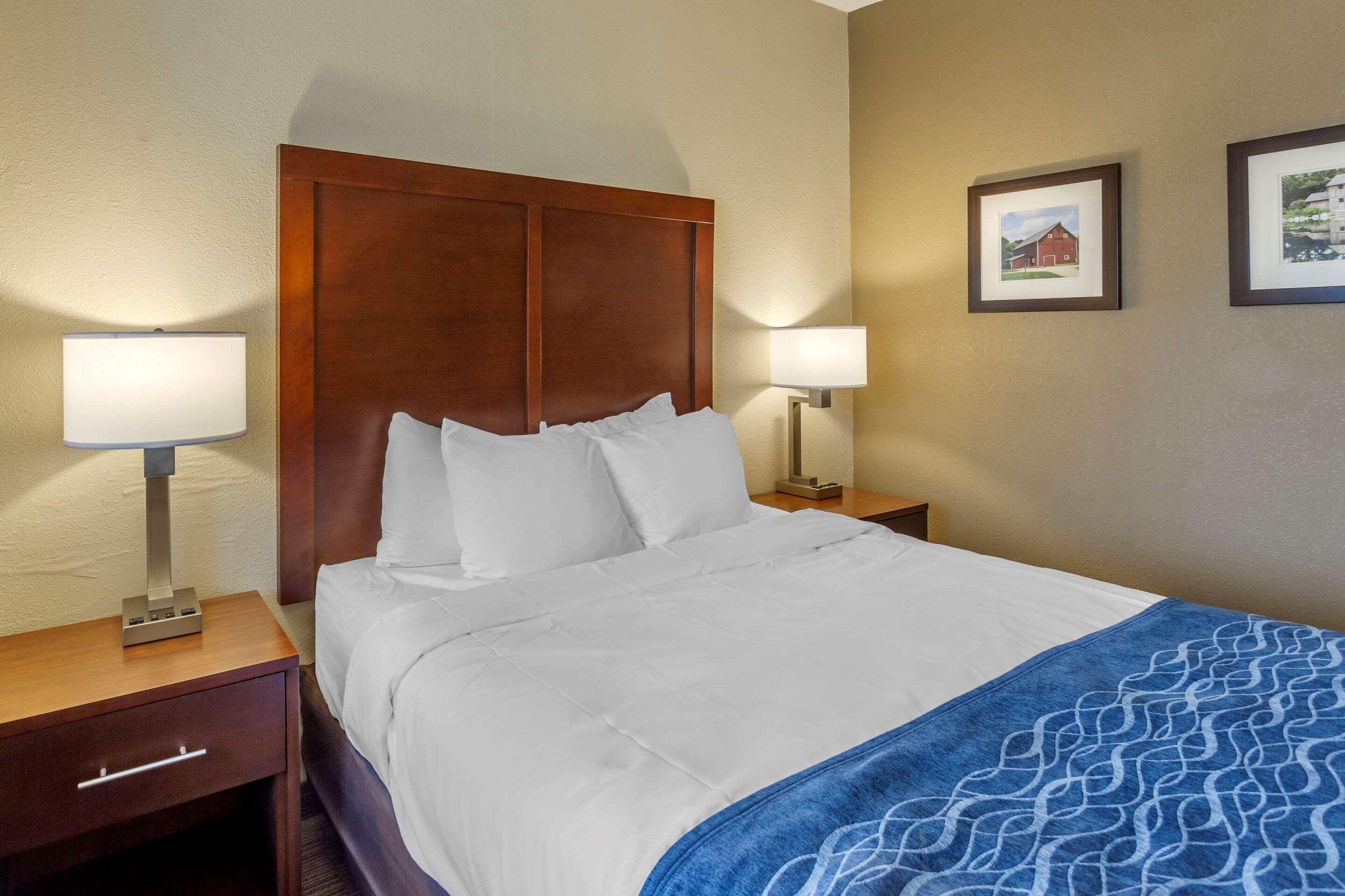 Comfort Inn Rockford Near Casino District Екстер'єр фото