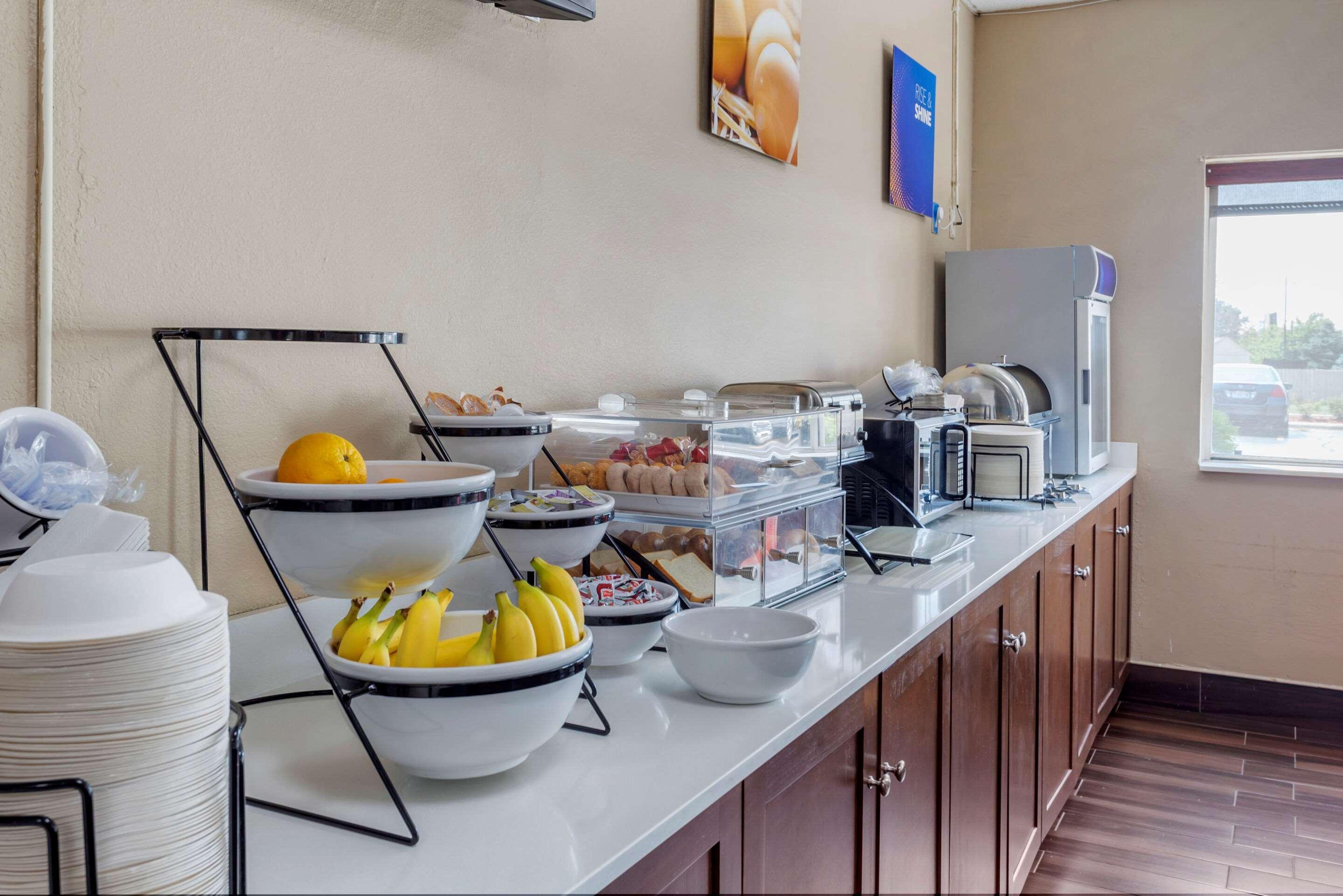 Comfort Inn Rockford Near Casino District Екстер'єр фото